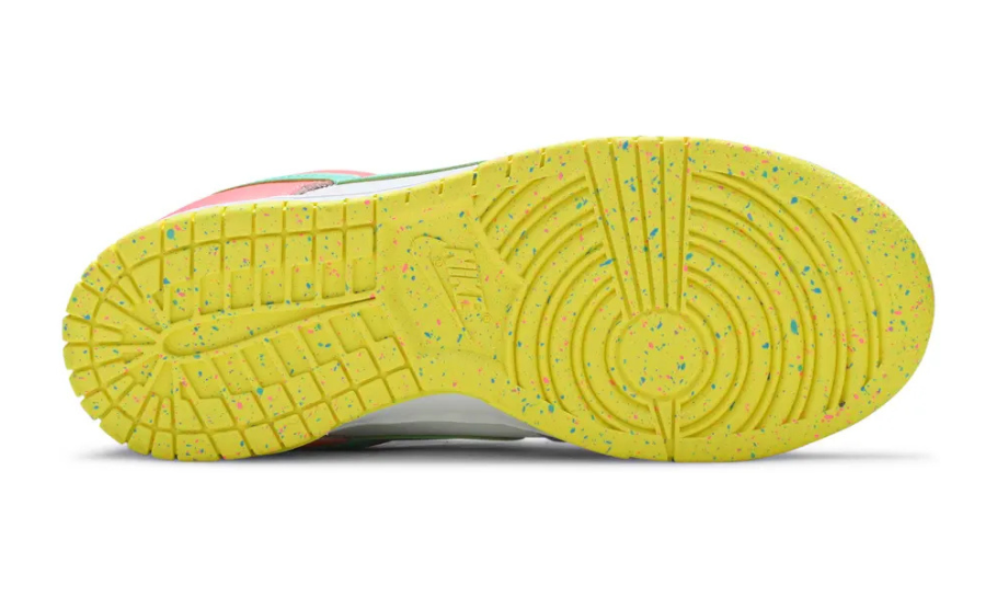 Nike Dunk Low SE ‘Candy’ Unfading Sneaker